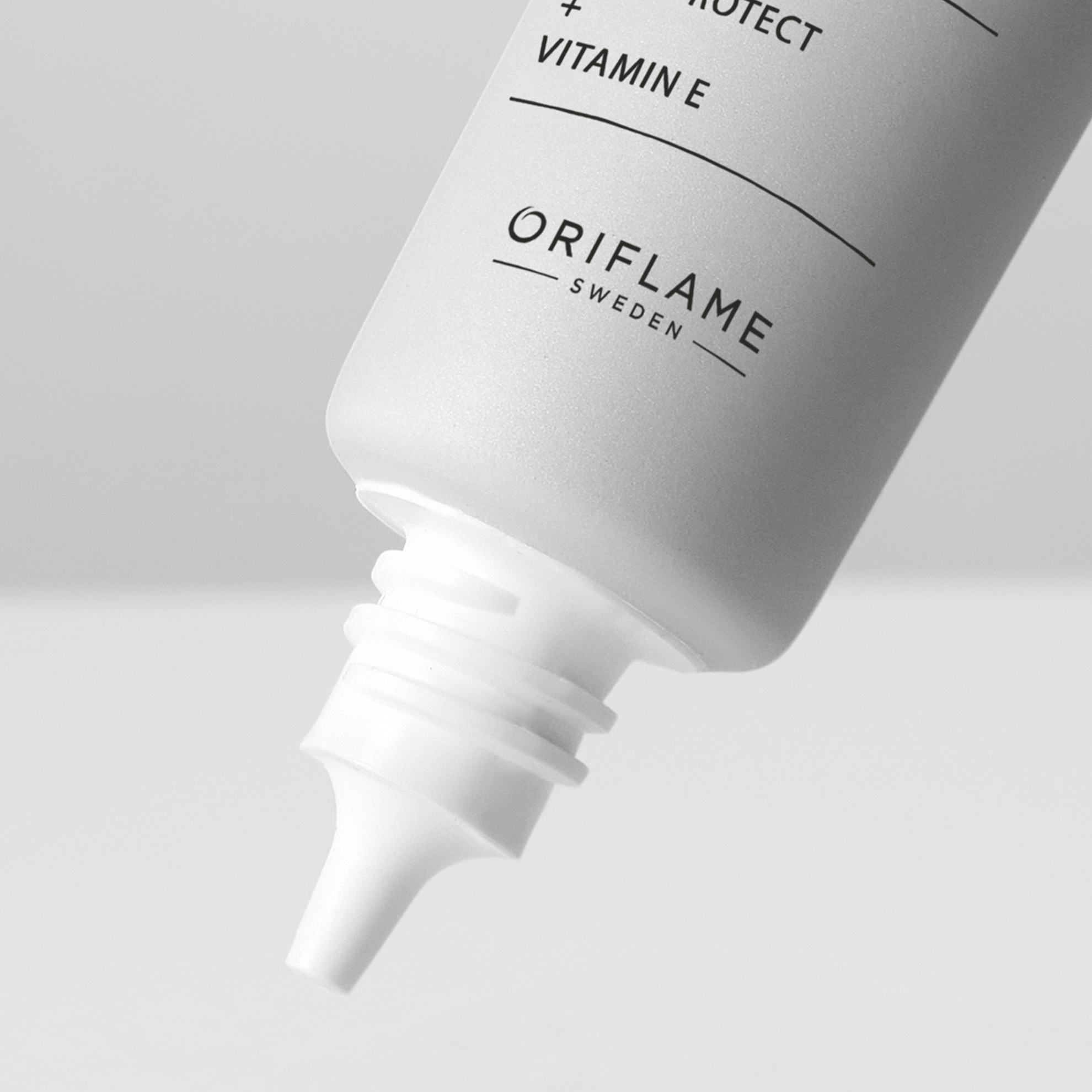 Proceuticals Ultra Light UV-Age Day Shield + SPF 50 (6)